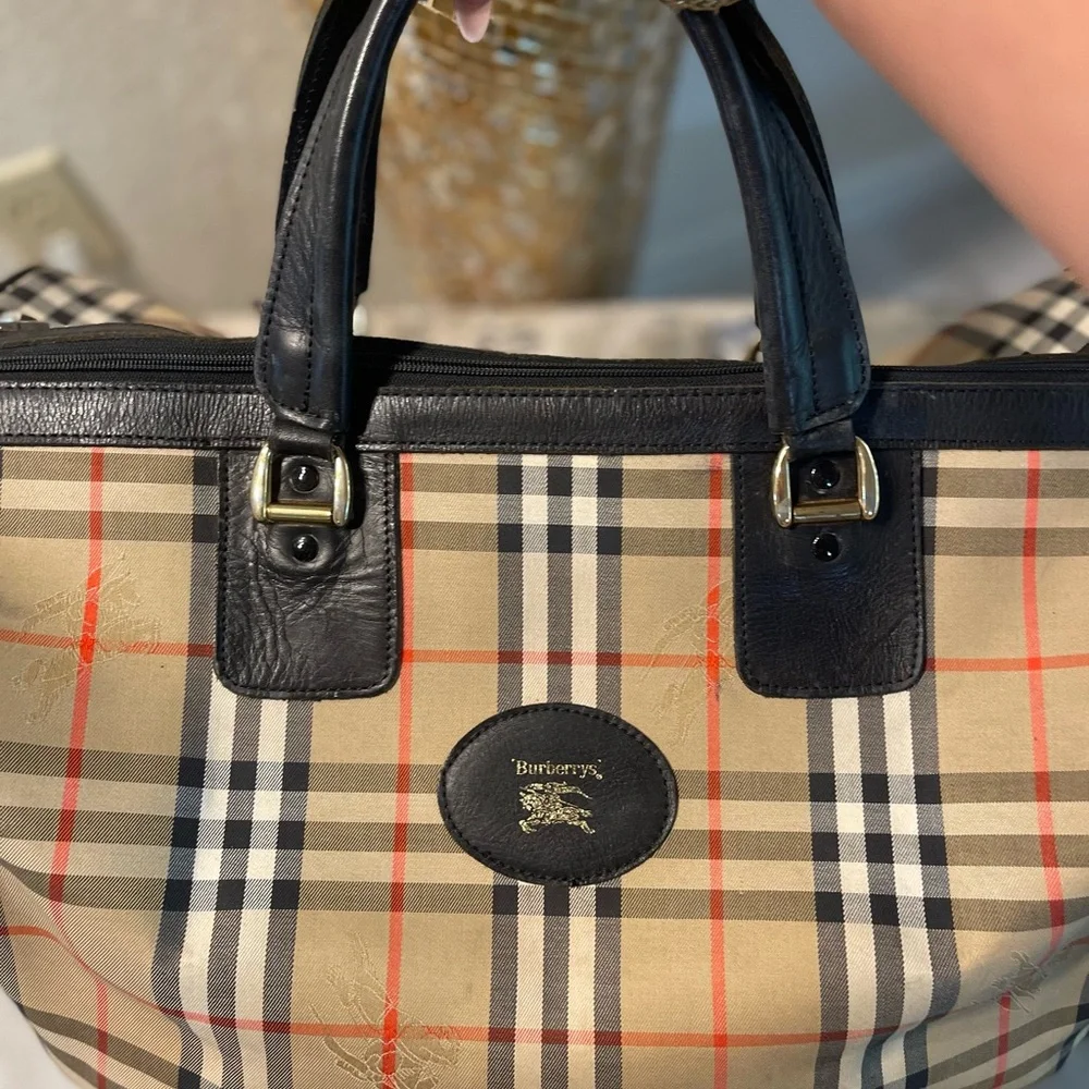 Burberry Tan and Black Check Shoulder Bag - Picture 2 of 10